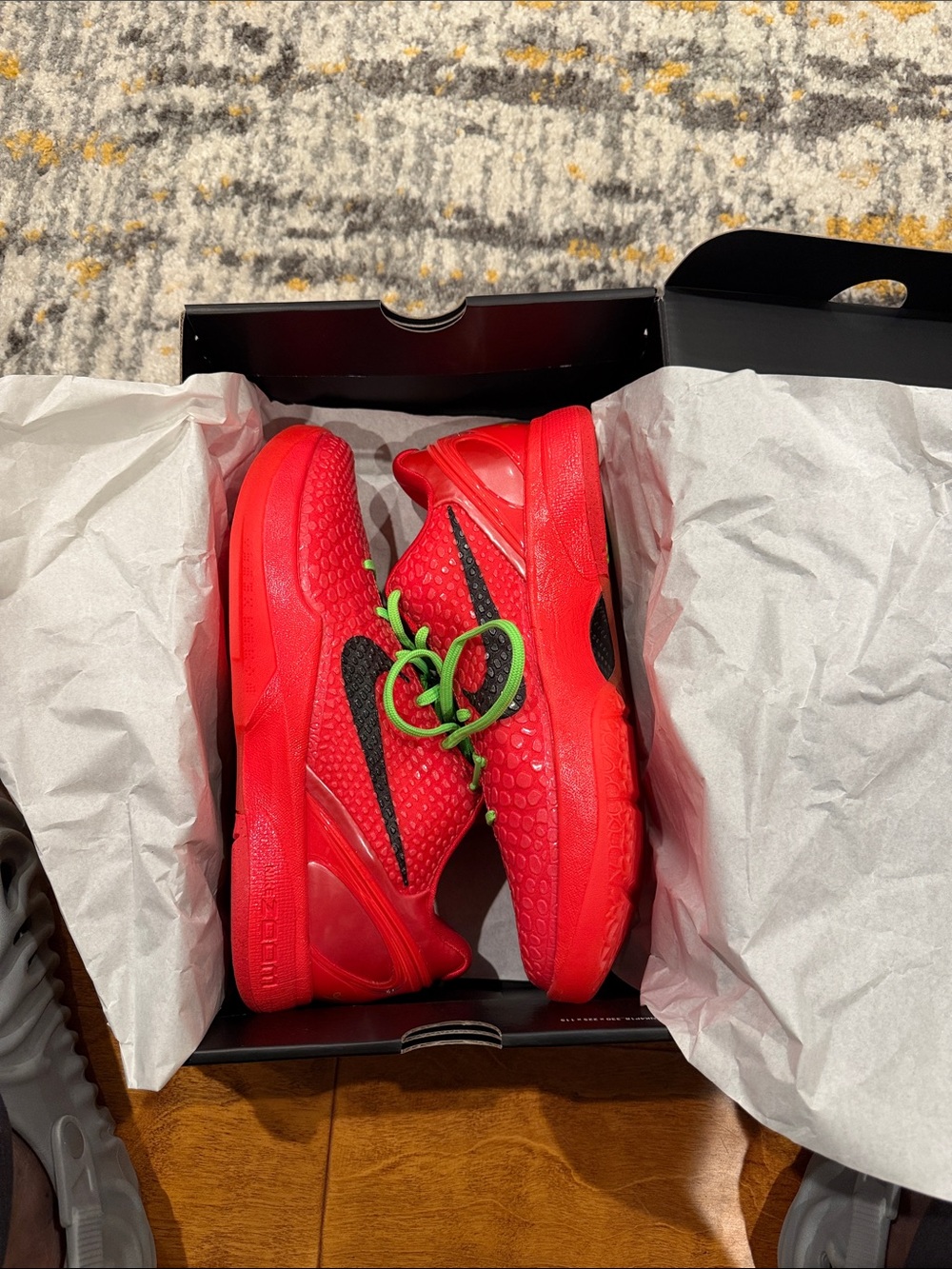 Kobe Reverse Grinch